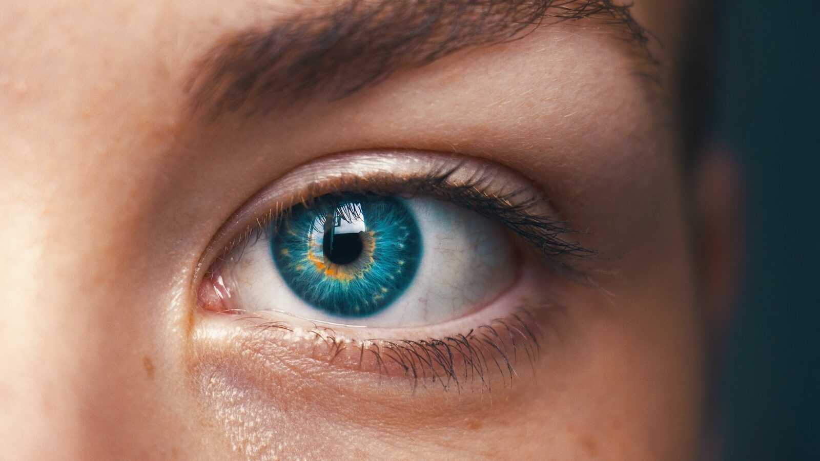 selective focus of blue-eyed person